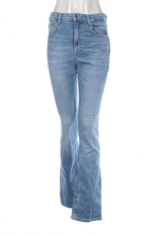 Дамски дънки Zara, Размер M, Цвят Син, Цена 16,36 €, #132128446