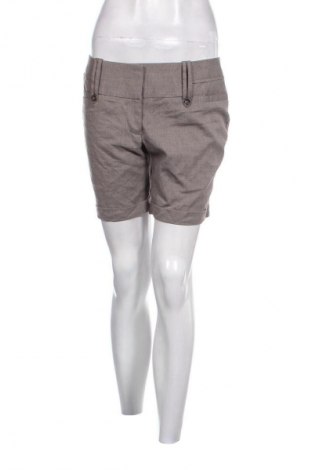 Дамски къс панталон Charlotte Russe, Размер M, Цвят Бежов, Цена 2,04 €