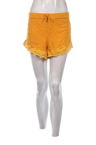 Női rövidnadrág Clockhouse, Méret M, Szín Sárga, Ár 1 029 Ft
