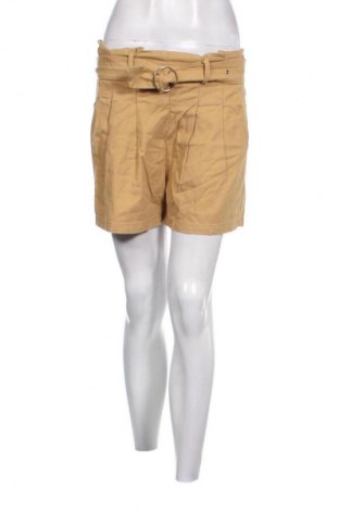 Дамски къс панталон Pull&Bear, Размер S, Цвят Бежов, Цена 2,55 €