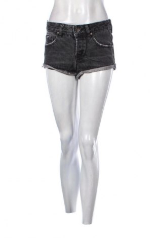 Dámske kraťasy  Pull&Bear, Veľkosť S, Farba Čierna, Cena  2,95 €
