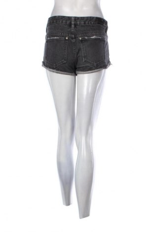 Dámske kraťasy  Pull&Bear, Veľkosť S, Farba Čierna, Cena  2,95 €