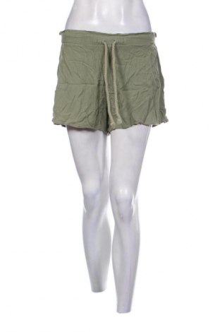 Damen Shorts Pull&Bear, Größe S, Farbe Grün, Preis 2,99 €