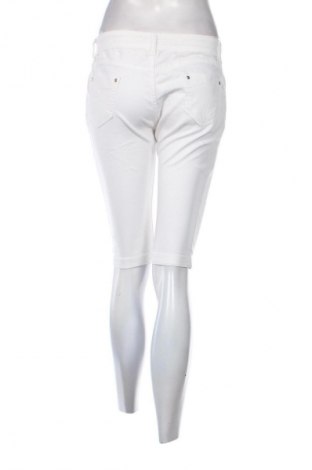 Дамски къс панталон Unbranded, Размер M, Цвят Бял, Цена 2,55 €