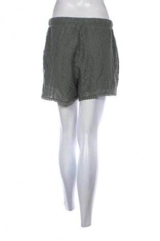 Дамски къс панталон Vero Moda, Размер M, Цвят Зелен, Цена 2,04 €