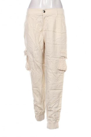 Γυναικείο παντελόνι Clockhouse, Μέγεθος M, Χρώμα Εκρού, Τιμή 3,99 €