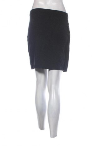 Пола About You, Размер M, Цвят Черен, Цена 2,04 €