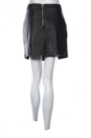 Пола Edc By Esprit, Размер M, Цвят Черен, Цена 3,57 €