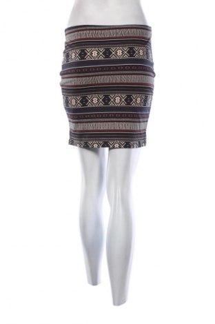 Пола Fb Sister, Размер M, Цвят Многоцветен, Цена 2,04 €