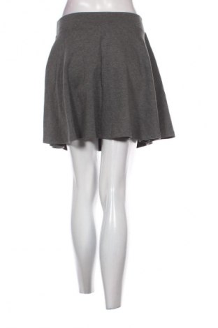 Пола Fb Sister, Размер L, Цвят Сив, Цена 2,04 €