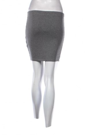 Пола Fb Sister, Размер M, Цвят Сив, Цена 2,04 €