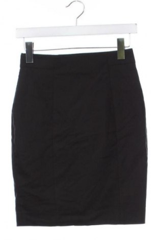 Пола H&M, Размер XS, Цвят Черен, Цена 2,04 €