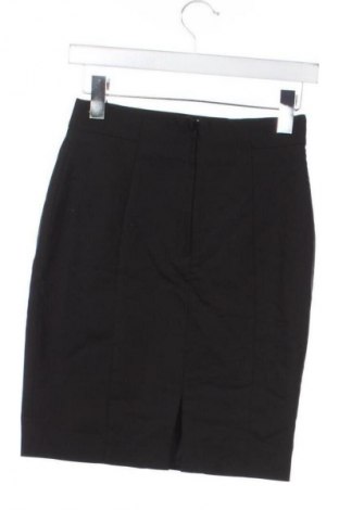 Пола H&M, Размер XS, Цвят Черен, Цена 2,04 €