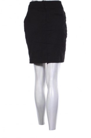 Пола H&M, Размер S, Цвят Черен, Цена 2,04 €