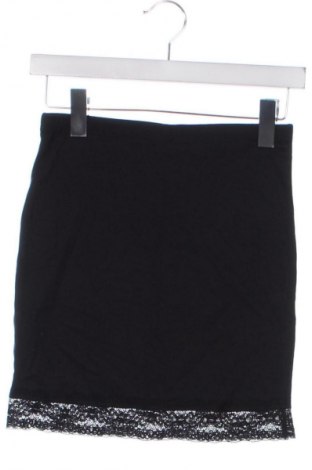 Пола H&M, Размер XS, Цвят Черен, Цена 2,04 €