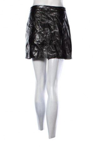 Пола H&M Divided, Размер S, Цвят Черен, Цена 2,04 €