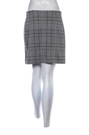 Пола H&M Divided, Размер M, Цвят Многоцветен, Цена 2,04 €