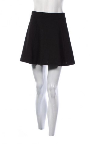 Пола H&M Divided, Размер S, Цвят Черен, Цена 2,04 €