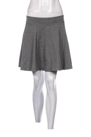 Пола H&M Divided, Размер M, Цвят Сив, Цена 10,22 €