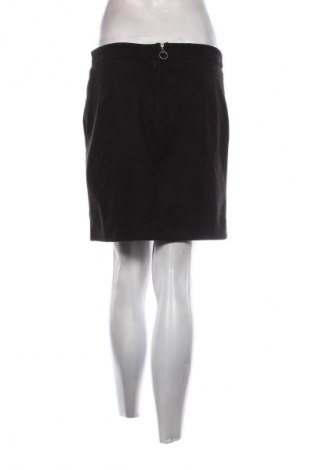 Пола Janina, Размер M, Цвят Черен, Цена 2,04 €