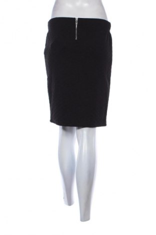 Пола Janina, Размер M, Цвят Черен, Цена 2,04 €