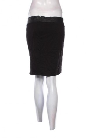 Пола Janina, Размер M, Цвят Черен, Цена 2,04 €