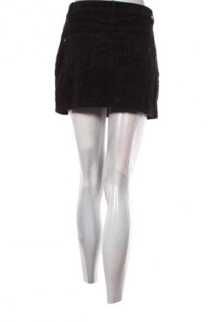 Пола Jennyfer, Размер S, Цвят Черен, Цена 2,04 €