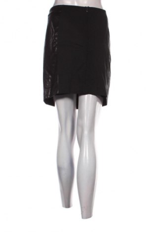 Пола Mango, Размер L, Цвят Черен, Цена 2,04 €