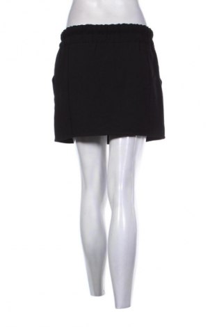 Пола Mango, Размер S, Цвят Черен, Цена 2,04 €