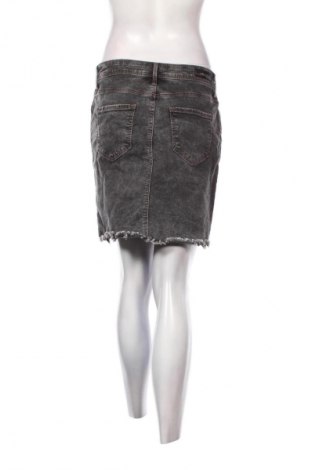 Spódnica Mavi, Rozmiar M, Kolor Szary, Cena 6,99 zł