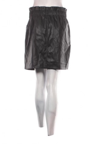 Пола ONLY, Размер L, Цвят Черен, Цена 2,55 €