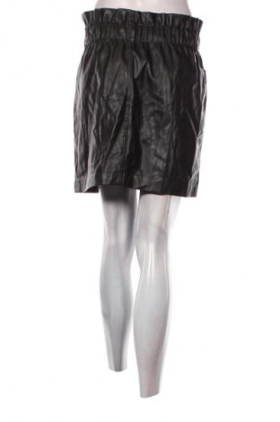 Пола ONLY, Размер M, Цвят Черен, Цена 2,04 €