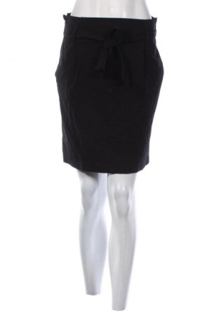 Пола ONLY, Размер M, Цвят Черен, Цена 2,04 €