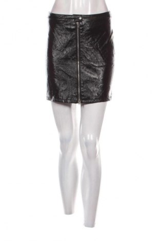 Пола ONLY, Размер S, Цвят Черен, Цена 2,04 €