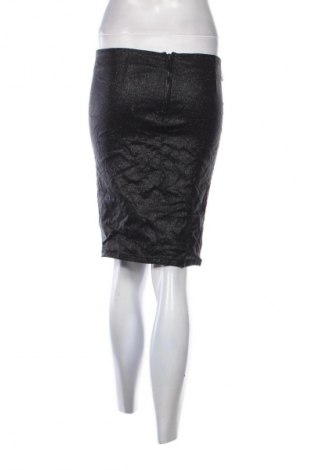 Пола Pieces, Размер M, Цвят Черен, Цена 2,04 €