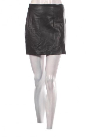 Пола Pull&Bear, Размер S, Цвят Черен, Цена 2,04 €