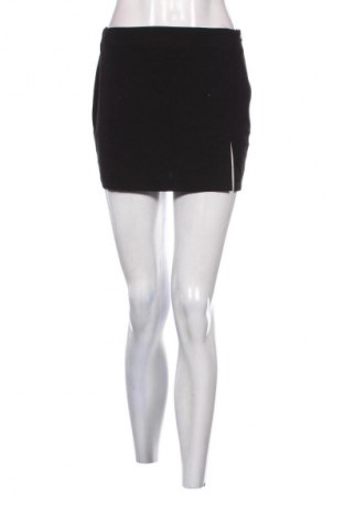 Пола Pull&Bear, Размер S, Цвят Черен, Цена 2,04 €