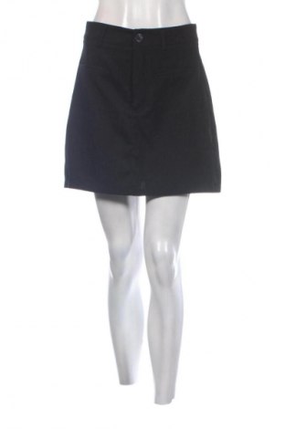 Пола SHEIN, Размер M, Цвят Черен, Цена 2,04 €