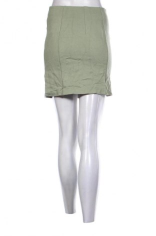 Пола Stradivarius, Размер S, Цвят Зелен, Цена 2,04 €