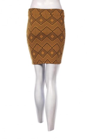 Пола Stradivarius, Размер S, Цвят Многоцветен, Цена 2,04 €