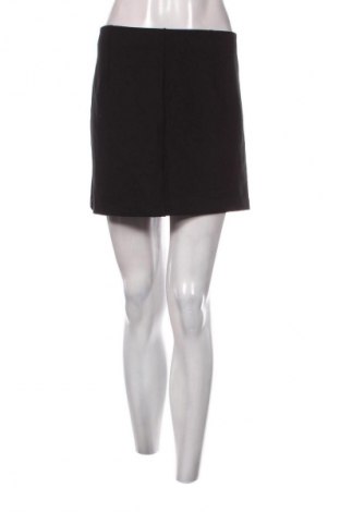 Пола Stradivarius, Размер M, Цвят Черен, Цена 2,04 €