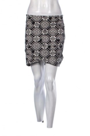 Пола Tally Weijl, Размер XL, Цвят Многоцветен, Цена 2,04 €