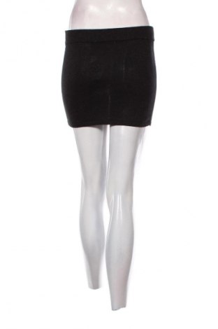 Пола Unbranded, Размер S, Цвят Черен, Цена 2,04 €