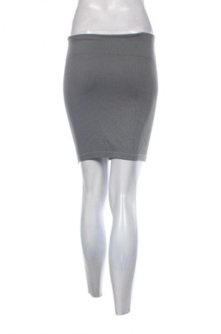 Пола Unbranded, Размер M, Цвят Сив, Цена 2,04 €