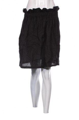 Пола Unbranded, Размер S, Цвят Черен, Цена 3,57 €