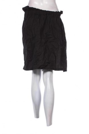 Пола Unbranded, Размер S, Цвят Черен, Цена 3,57 €