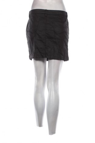 Пола VILA, Размер M, Цвят Черен, Цена 10,73 €