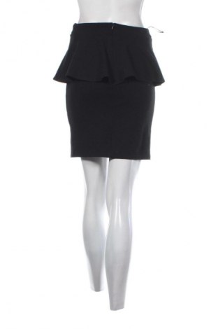 Пола Vero Moda, Размер S, Цвят Черен, Цена 2,04 €