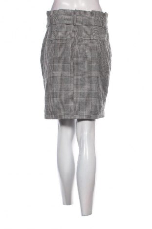 Пола Vero Moda, Размер M, Цвят Многоцветен, Цена 2,04 €