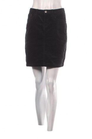 Пола Yessica, Размер S, Цвят Черен, Цена 2,04 €